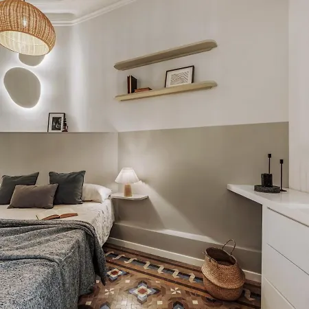 Toliman - 1 Bedroom And Office In Eixample Dreta * Barselona